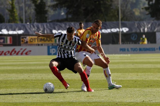 Lecce grande per un’ora. A Strefezza risponde Iliev, nel finale Coda sciupa il gol vittoria da due passi - Corriere Salentino