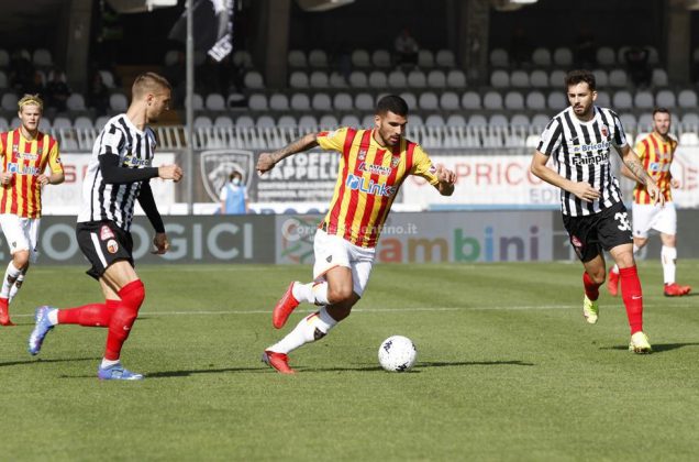 Lecce grande per un’ora. A Strefezza risponde Iliev, nel finale Coda sciupa il gol vittoria da due passi - Corriere Salentino