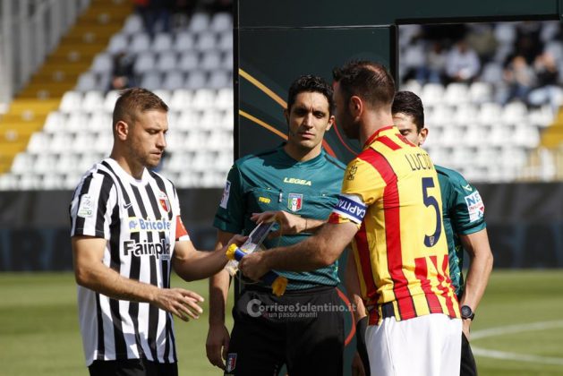 Lecce grande per un’ora. A Strefezza risponde Iliev, nel finale Coda sciupa il gol vittoria da due passi - Corriere Salentino