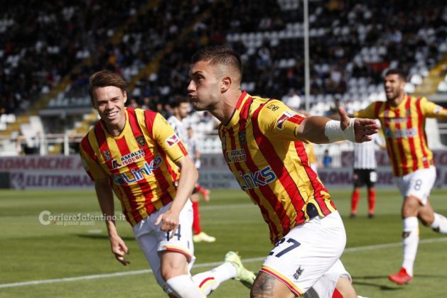 Lecce grande per un’ora. A Strefezza risponde Iliev, nel finale Coda sciupa il gol vittoria da due passi - Corriere Salentino