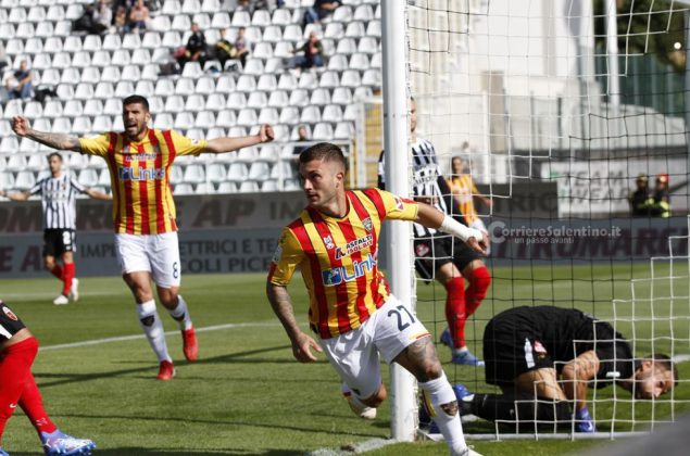 Lecce grande per un’ora. A Strefezza risponde Iliev, nel finale Coda sciupa il gol vittoria da due passi - Corriere Salentino