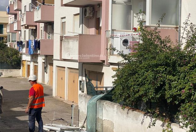 Boato a San Pio, esplosione divelle balcone. Cade da ponteggio, 68enne al Fazzi con “codice rosso” - Corriere Salentino