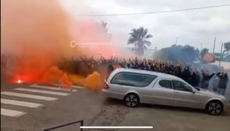 "Ciao Alex, non ti dimenticheremo" in centinaia per l'ultimo saluto al 30enne di Racale - Corriere Salentino