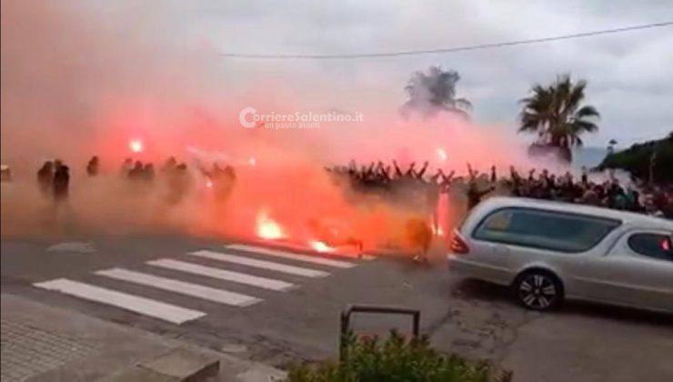 "Ciao Alex, non ti dimenticheremo" in centinaia per l'ultimo saluto al 30enne di Racale - Corriere Salentino