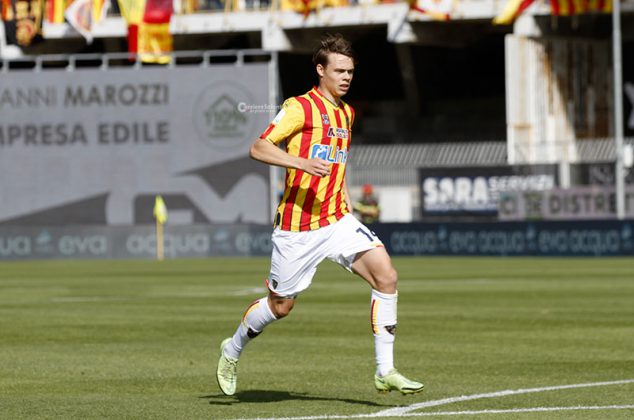 Lecce grande per un’ora. A Strefezza risponde Iliev, nel finale Coda sciupa il gol vittoria da due passi - Corriere Salentino