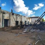 Paura durante i lavori: divampano le fiamme nell'ex manifattura - Corriere Salentino