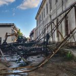 Paura durante i lavori: divampano le fiamme nell'ex manifattura - Corriere Salentino