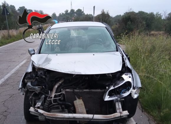 Auto si schianta contro un muretto: 20enne muore in ospedale. Conducente positivo all'alcol test - Corriere Salentino