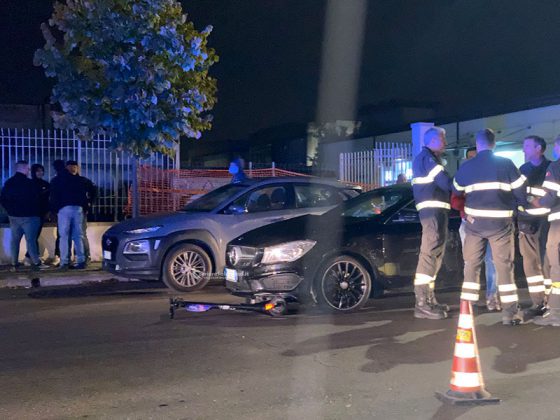 Schianto sul viale, auto travolge monopattino: gravi due 13enni, una è in coma - Corriere Salentino