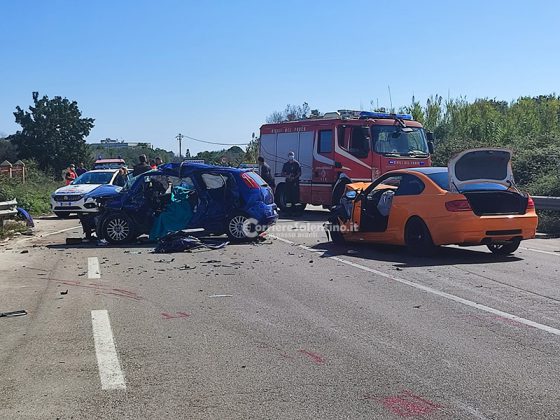 Tragico schianto tra due auto nel basso Salento: lui muore sul colpo, lei in ospedale - Corriere Salentino
