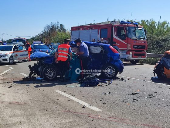 Tragico schianto tra due auto nel basso Salento: lui muore sul colpo, lei in ospedale - Corriere Salentino