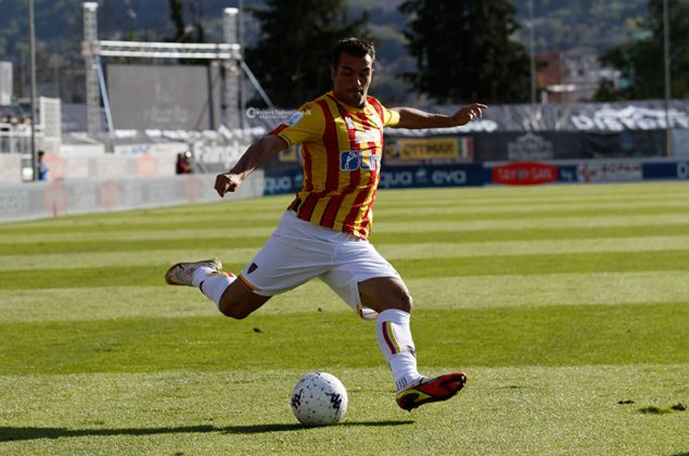 Lecce grande per un’ora. A Strefezza risponde Iliev, nel finale Coda sciupa il gol vittoria da due passi - Corriere Salentino