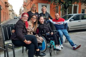 Nardò per tutti, disabilità: sulla "villa" c'è anche la panchina "inclusiva" - Corriere Salentino