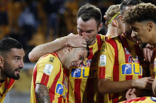 Un super Lecce stende anche il Monza e centra il poker di vittorie di fila: 3 a 0 - Corriere Salentino