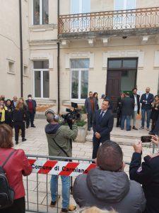 Gianni Erroi è il nuovo sindaco di Carmiano: dopo un testa a testa mozzafiato, la vittoria per circa 80 voti che cambia tutto. Ecco gli eletti - Corriere Salentino