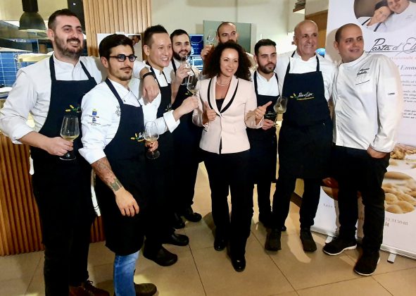 Sua maestà la pasta corteggiata da sei chef, a Gallipoli la serata ideata da Alessio Gubello - Corriere Salentino