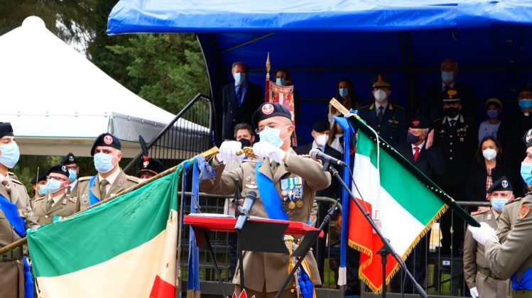 Nuova guida per il reggimento "Cavalleggeri di Lodi": il Colonnello Urso subentra a Serafini - Corriere Salentino