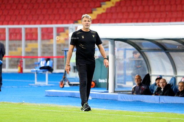 Il Lecce si esalta nonostante il virus e torna a vincere dopo tre pari: 3 a 1 al Cosenza - Corriere Salentino