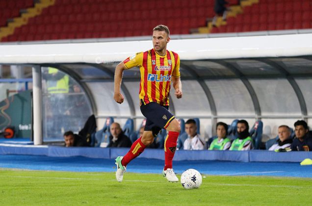 Il Lecce si esalta nonostante il virus e torna a vincere dopo tre pari: 3 a 1 al Cosenza - Corriere Salentino