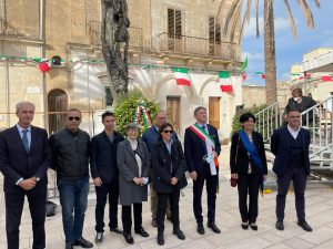 Cavallino celebra i suoi caduti e i 100 anni del milite ignoto. “Uniti nei valori democratici, vicini al lavoro dei nostri soldati nelle missioni di pace e alle forze dell’ordine” - Corriere Salentino