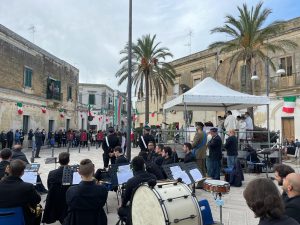 Cavallino celebra i suoi caduti e i 100 anni del milite ignoto. “Uniti nei valori democratici, vicini al lavoro dei nostri soldati nelle missioni di pace e alle forze dell’ordine” - Corriere Salentino