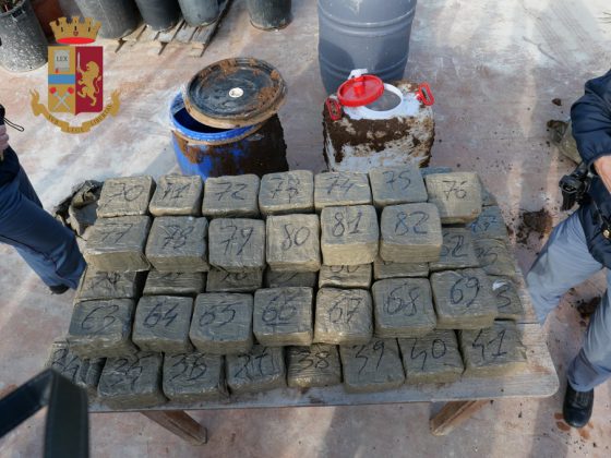 Settantanove chili di hashish interrati, quasi 18mila euro in vari nascondigli: altri guai dopo le perquisizioni - Corriere Salentino