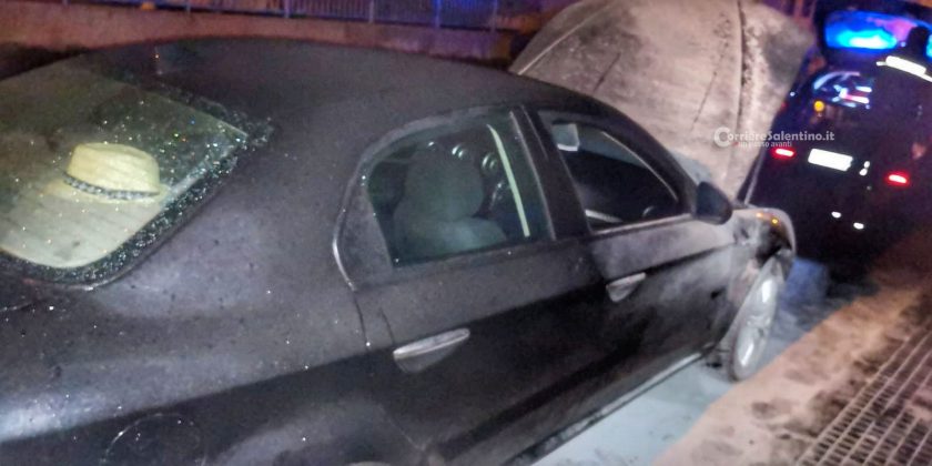 Fiamme fuori dalla scuola superiore: a fuoco l'auto di un corsista 19enne. Si indaga - Corriere Salentino