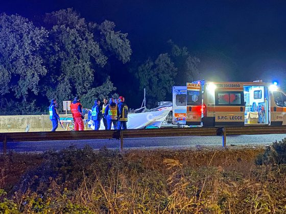 Tragedia sulla 613, auto con famiglia si ribalta: un morto e tre feriti gravi - Corriere Salentino