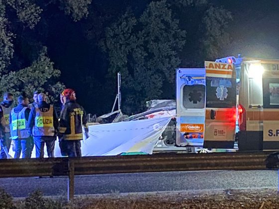 Tragedia sulla 613, auto con famiglia si ribalta: un morto e tre feriti gravi - Corriere Salentino
