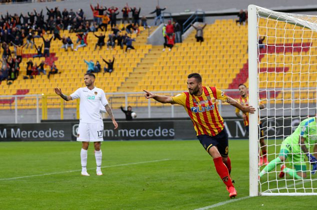 Il Lecce si esalta nonostante il virus e torna a vincere dopo tre pari: 3 a 1 al Cosenza - Corriere Salentino