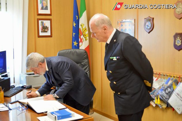 Guardia Costiera, il Procuratore Generale della Repubblica Maruccia in visita alla Capitaneria di Porto di Gallipoli - Corriere Salentino