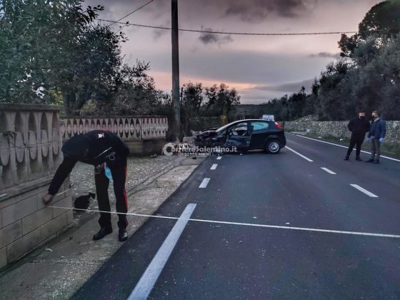Auto fuori controllo, violento impatto contro un muro di cinta: muore una donna, grave il marito - Corriere Salentino