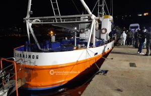 Sbarchi senza fine: arrivato a Leuca peschereccio con 220 di migranti - Corriere Salentino