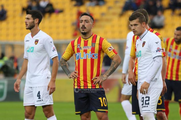 Il Lecce si esalta nonostante il virus e torna a vincere dopo tre pari: 3 a 1 al Cosenza - Corriere Salentino