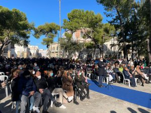 Galatina, Fabio Vergine in piazza: comincia la corsa elettorale. “Il PNRR sarà l’ultima occasione per agganciare la città a nuovi scenari” - Corriere Salentino