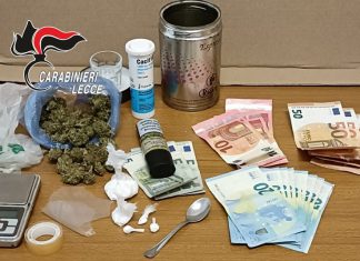 Cocaina e marijuana in macchina: due giovani patteggiano e tornano in libertà