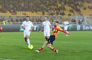 Gargiulo e Majer regalano al Lecce una notte da primi della classe: scacco alla Reggina, 2 a 0 - Corriere Salentino
