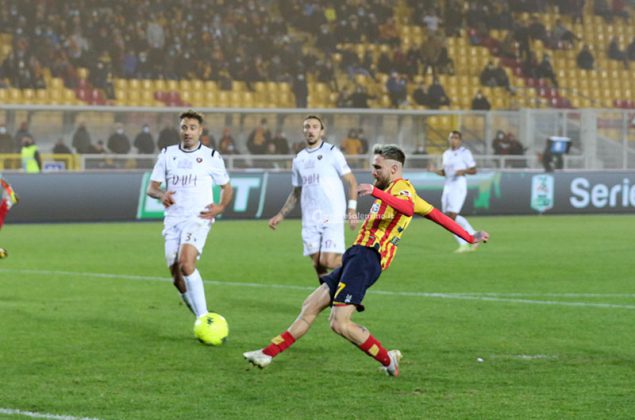 Gargiulo e Majer regalano al Lecce una notte da primi della classe: scacco alla Reggina, 2 a 0 - Corriere Salentino