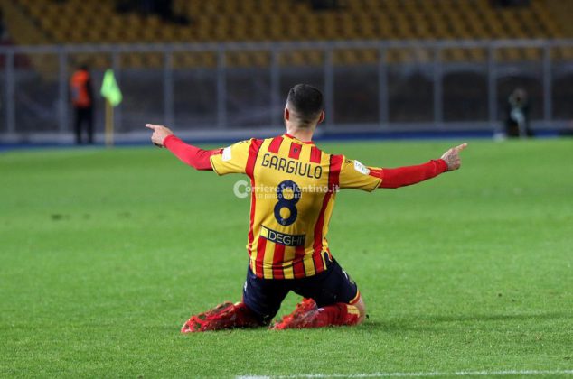 Gargiulo e Majer regalano al Lecce una notte da primi della classe: scacco alla Reggina, 2 a 0 - Corriere Salentino