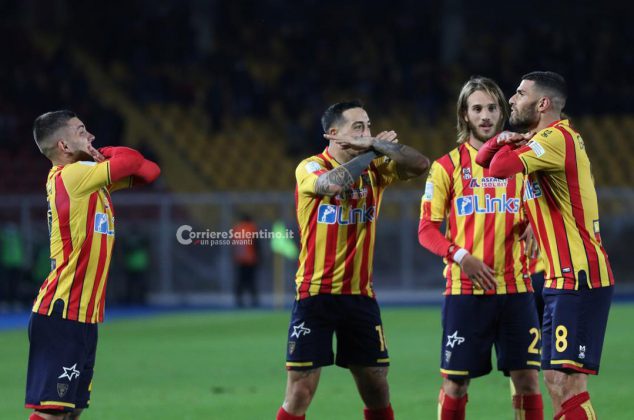 Gargiulo e Majer regalano al Lecce una notte da primi della classe: scacco alla Reggina, 2 a 0 - Corriere Salentino