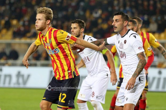 Gargiulo e Majer regalano al Lecce una notte da primi della classe: scacco alla Reggina, 2 a 0 - Corriere Salentino
