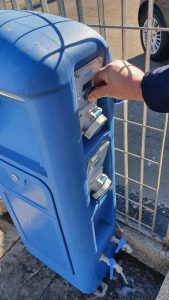 Gallipoli, consegnate le chiavi ai pescatori per gli erogatori di energia elettrica e acqua potabile - Corriere Salentino