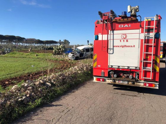 Violento schianto sulla provinciale, corsa in ospedale per un automobilista: “codice rosso” al Fazzi - Corriere Salentino