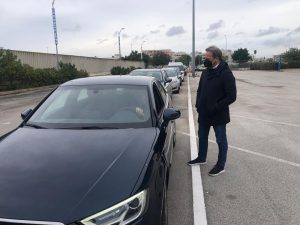 Caos tamponi, sopralluogo di Pagliaro all'hub di Lecce: "Coda chilometrica e situazione ingestibile" - Corriere Salentino