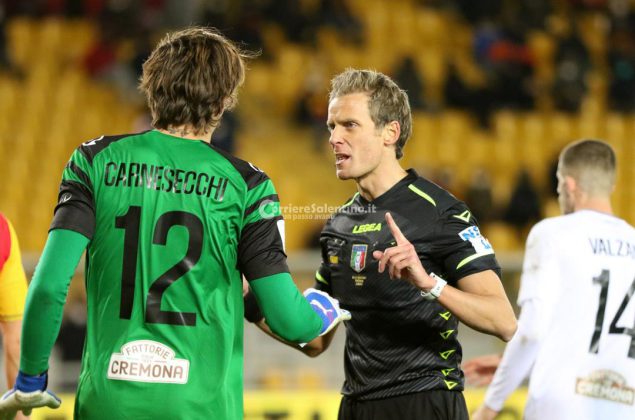 Un autogol regala al Lecce 3 punti d’oro - Corriere Salentino