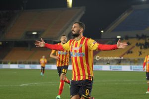 Le pagelle dei giallorossi: irrompe Listkovski; Baroni primato monumentale - Corriere Salentino