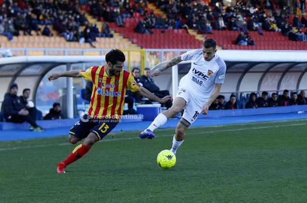 Le "streghe" frenano la fuga dei giallorossi. Lecce-Benevento, 1-1 - Corriere Salentino