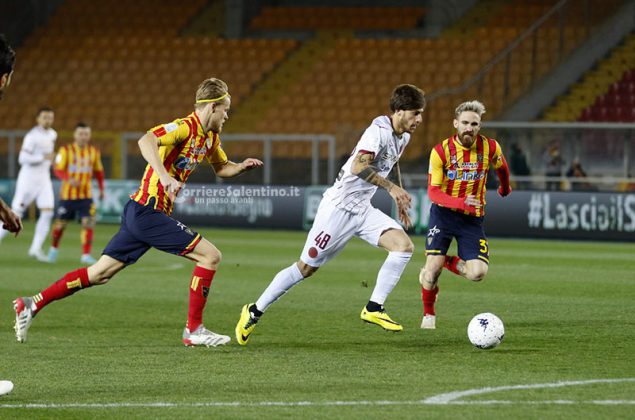 Serata da dimenticare per il Lecce, il Cittadella vince per 1-2 - Corriere Salentino