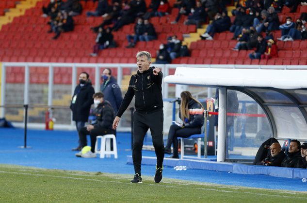 Le "streghe" frenano la fuga dei giallorossi. Lecce-Benevento, 1-1 - Corriere Salentino