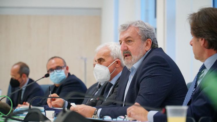 Firmati i contratti dei nuovi Direttori Generali della sanità pugliese, Emiliano: "Si ricomincia con più determinazione e forza - Corriere Salentino